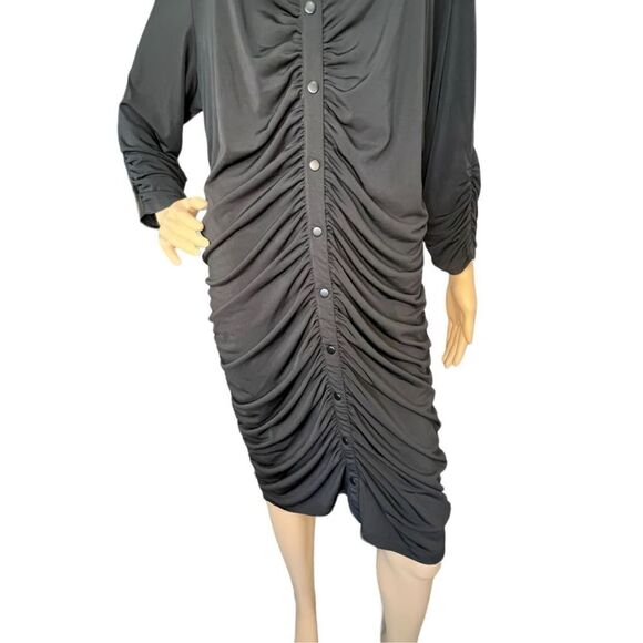 NWT Torrid Black 3/4 Sleeve Button Up Fitted Ruched Collared Dress - Picture 2 of 5